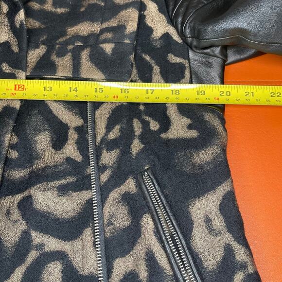 Diane Von Furstenberg Marvela Lamb Leather Jacket size 2 - Picture 10 of 11